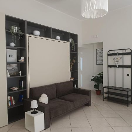 Domusmadre Apartment Napoli Bagian luar foto