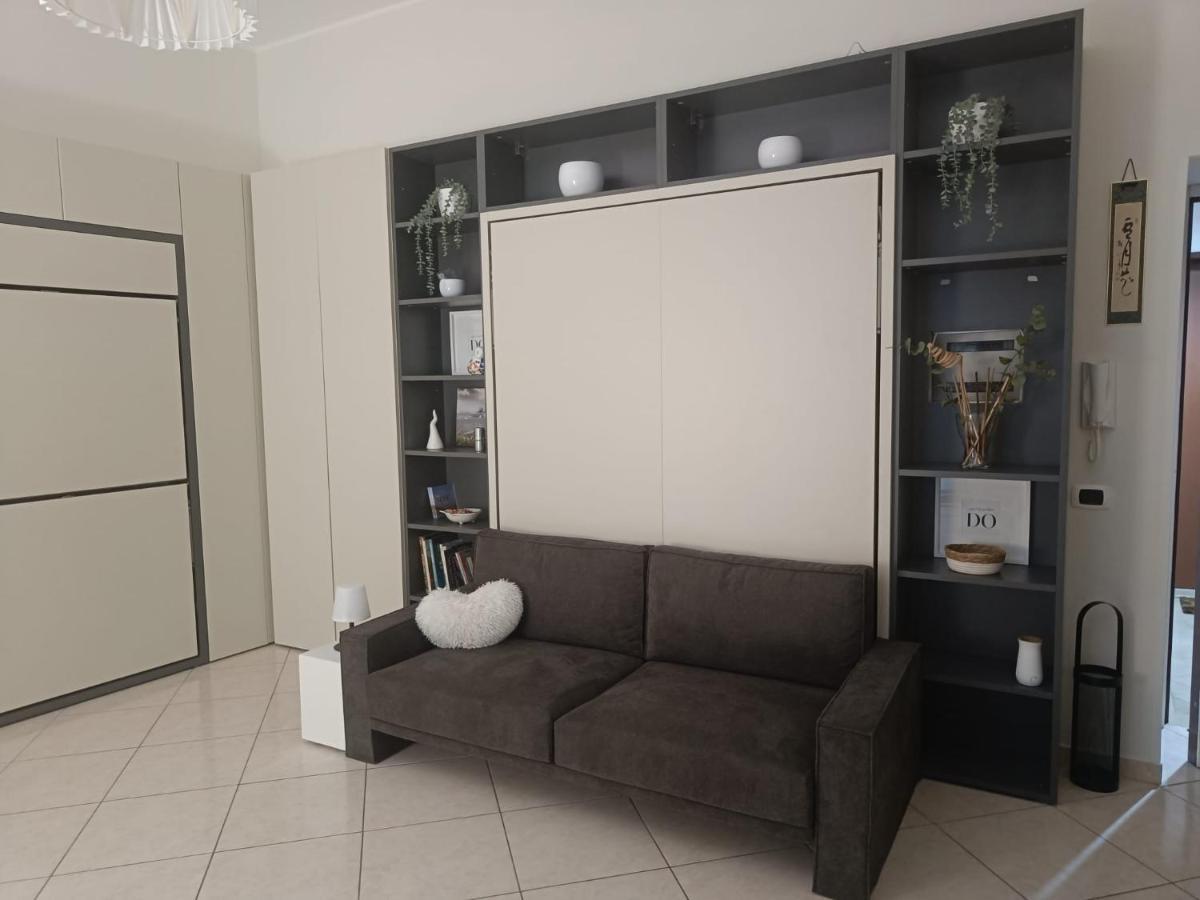 Domusmadre Apartment Napoli Bagian luar foto