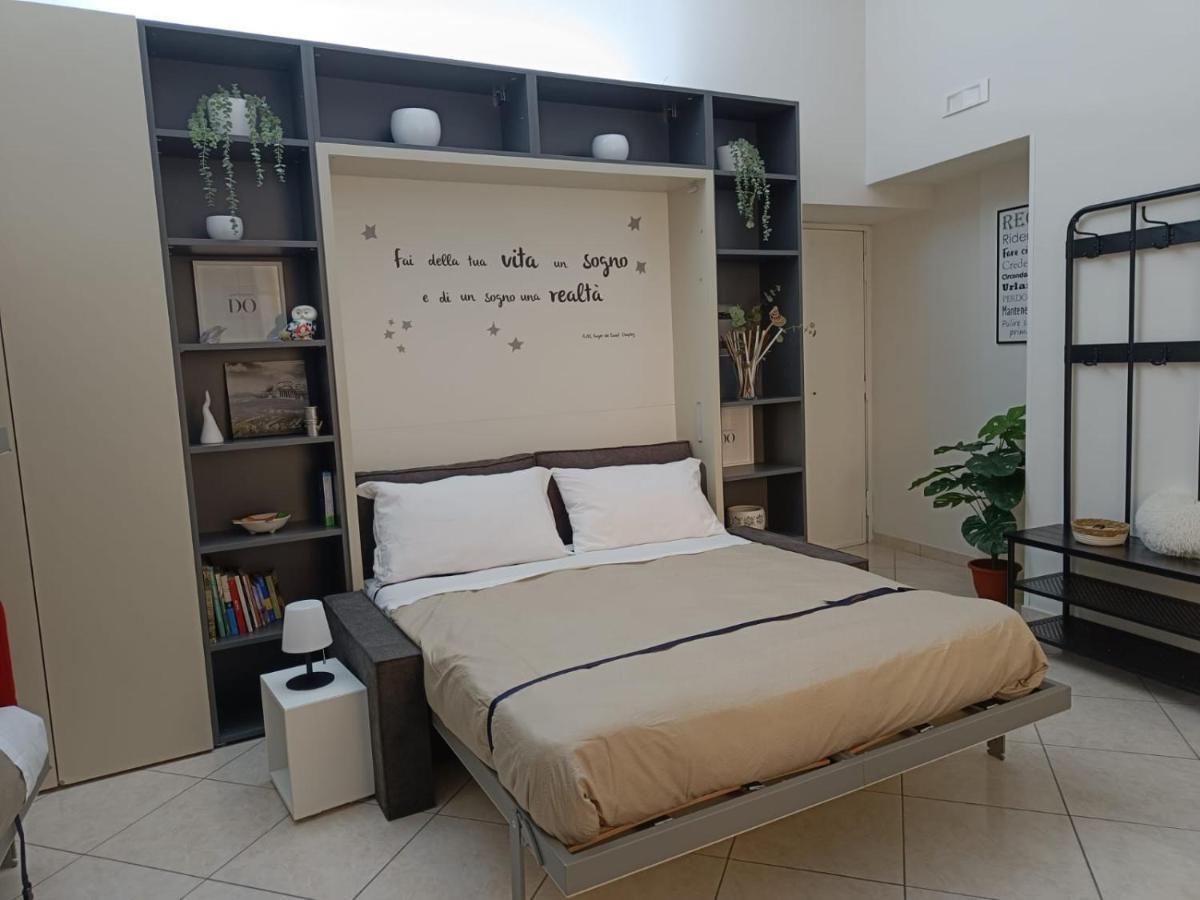 Domusmadre Apartment Napoli Bagian luar foto