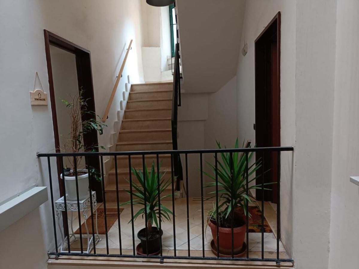 Domusmadre Apartment Napoli Bagian luar foto