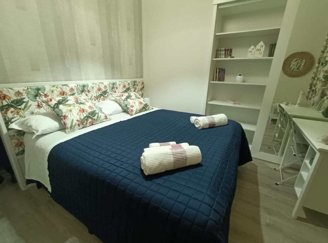Domusmadre Apartment Napoli Bagian luar foto